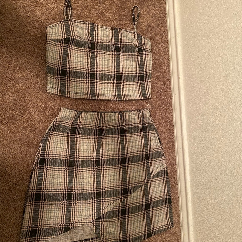 2 piece skirt and crop top size M - Picture 5 of 7